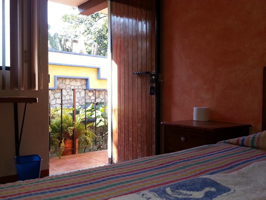 Hotel Casa Arnel Oaxaca Стая снимка