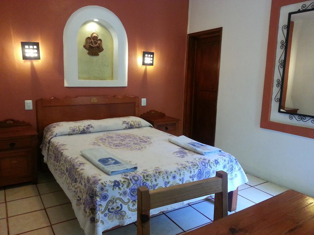 Hotel Casa Arnel Oaxaca Стая снимка